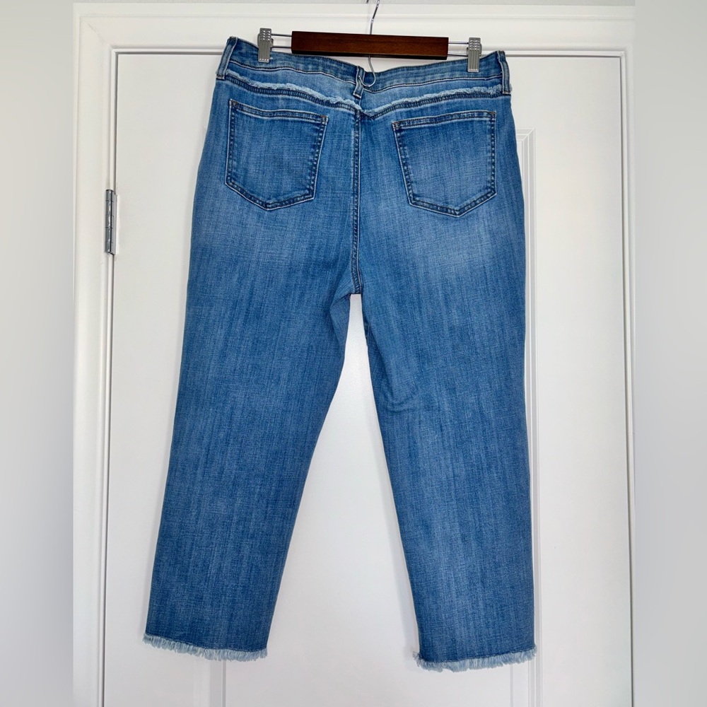 Chico’s Girlfriend Frayed Cropped Jeans Frayed Ankle Length Pashmina Indigo - Picture 3 of 8